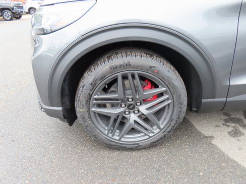 New 2026 Ford Explorer ST w/ Sun And Sound Package image 7