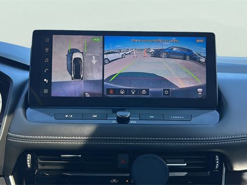 Used 2024 Nissan Rogue SL w/ SL Premium Package image 26