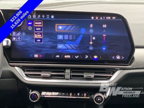 Used 2025 Chevrolet Equinox EV LT image 22