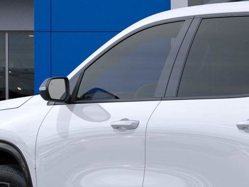 New 2026 Chevrolet Traverse RS w/ LPO, Floor Liner Package image 12