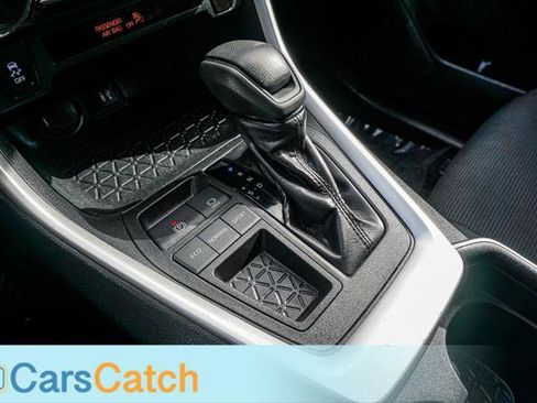 Used 2019 Toyota RAV4 LE image 31