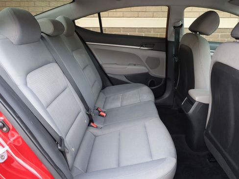 Used 2017 Hyundai Elantra SE FWD image 21