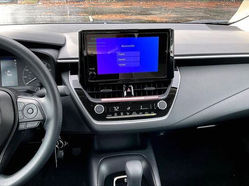 Used 2025 Toyota Corolla LE image 6