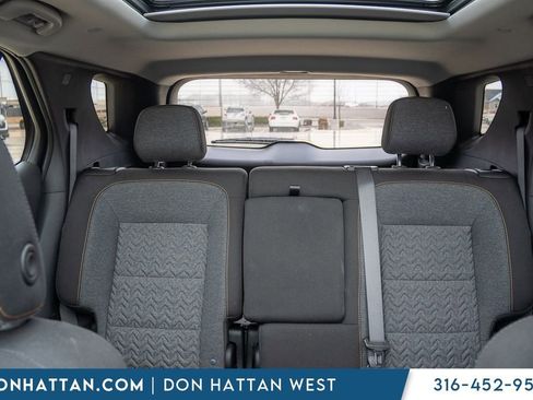 Used 2023 Chevrolet Equinox LT image 22