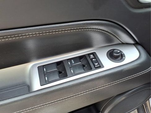 Used 2017 Jeep Compass High Altitude AWD/4WD image 16