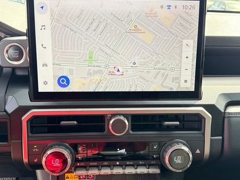 Used 2025 Toyota 4Runner Limited image 31