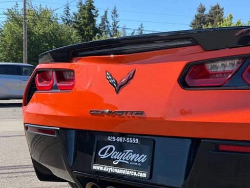 Used 2019 Chevrolet Corvette Stingray Coupe RWD image 8