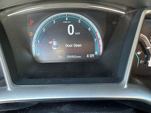 Used 2016 Honda Civic Touring image 11
