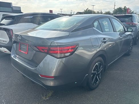 Used 2025 Nissan Sentra SV FWD image 3