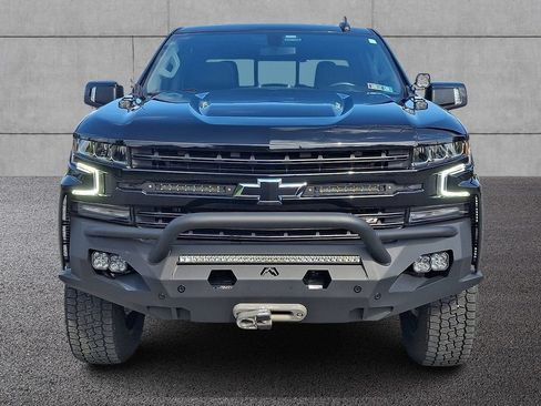 Used 2021 Chevrolet Silverado 1500 LT Trail Boss w/ Convenience Package II AWD/4WD image 2