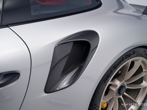 Used 2018 Porsche 911 GT2 RS RWD image 12