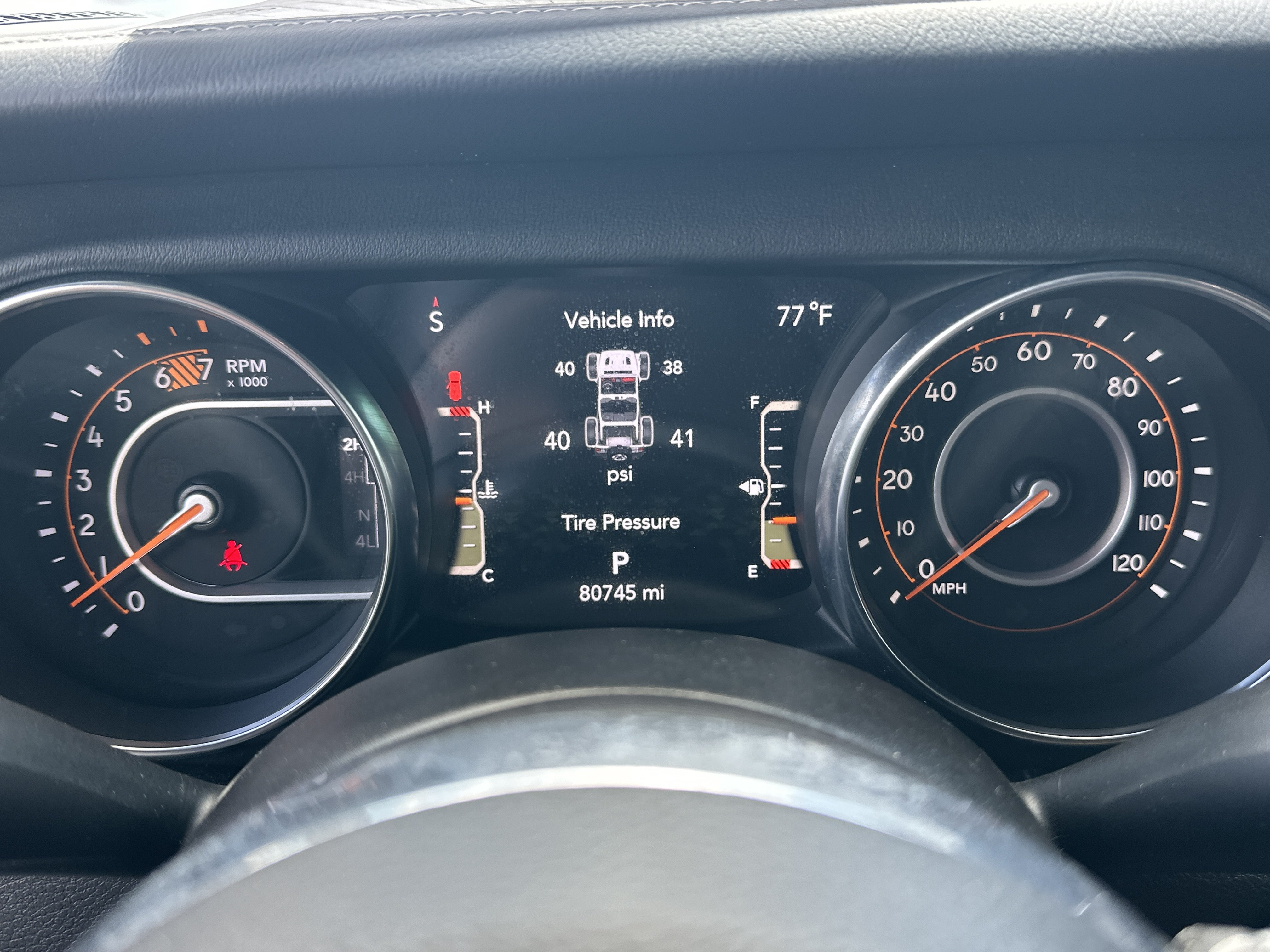 Used 2023 Jeep Wrangler Unlimited Sahara w/ Cold Weather Group AWD/4WD image 27