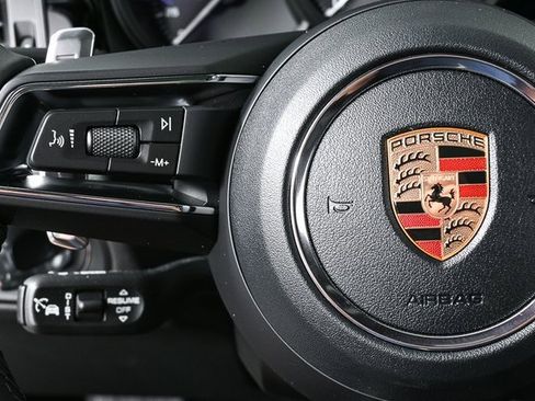 New 2025 Porsche Macan image 11