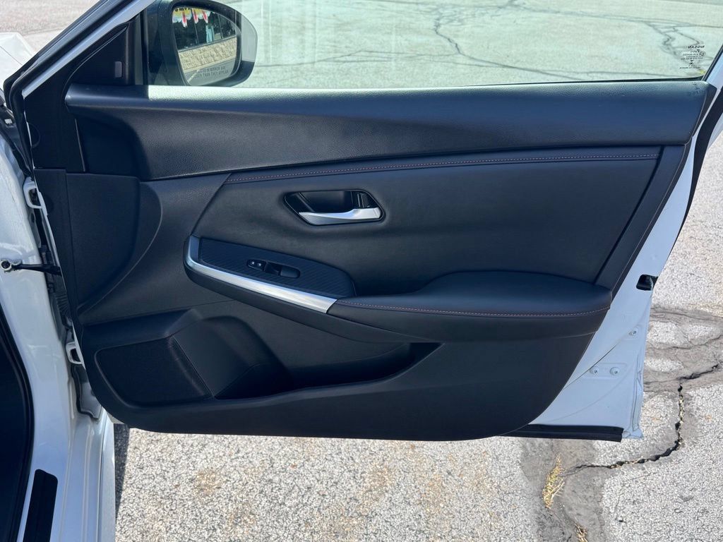 Used 2024 Nissan Sentra SR FWD image 32