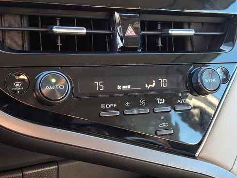 Used 2023 Toyota Camry XLE image 16