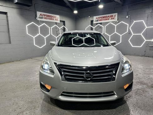 Used 2013 Nissan Altima 2.5 S FWD image 8