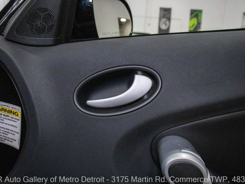 Used 2005 Mercedes-Benz SLK 55 AMG image 34