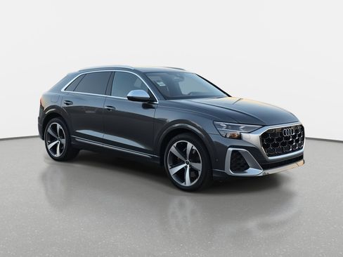 Certified 2024 Audi SQ8 Prestige image 3