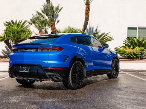 New 2025 Lamborghini Urus SE image 3
