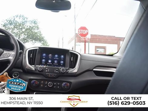 Used 2023 GMC Terrain SLT image 24