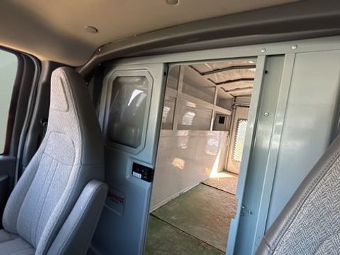 Used 2019 Chevrolet Express 3500 w/ Power Convenience Package RWD image 35