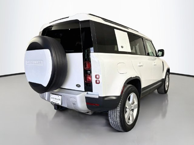 Used 2022 Land Rover Defender 110 S AWD/4WD image 5