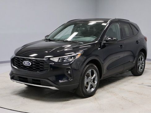 Certified 2025 Ford Escape ST-Line Elite w/ Tech Pack #1 image 9