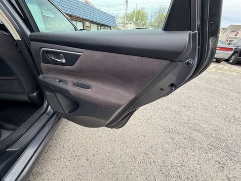 Used 2013 Nissan Altima 2.5 S FWD image 20