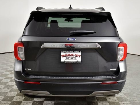 Used 2020 Ford Explorer XLT w/ Equipment Group 202A image 6