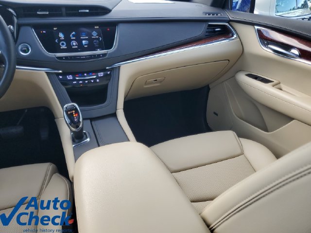 Used 2019 Cadillac XT5 Luxury FWD image 16
