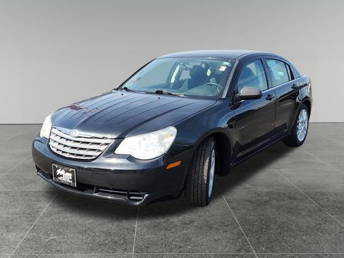 Used 2009 Chrysler Sebring Touring image 3