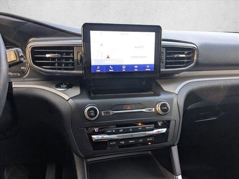 Used 2020 Ford Explorer XLT w/ Equipment Group 202A AWD/4WD image 11