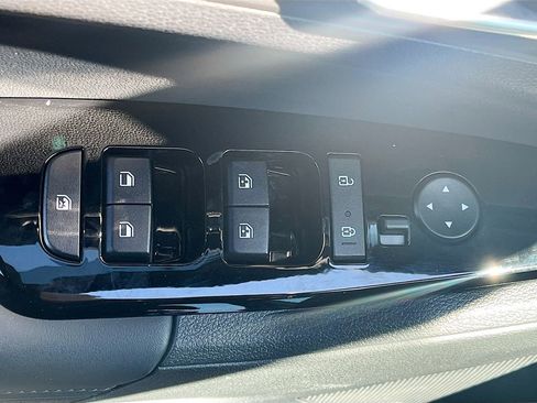 Used 2025 Kia Sportage X-Line AWD/4WD image 18