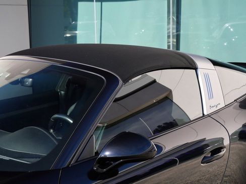 Used 2017 Porsche 911 Targa 4S image 5