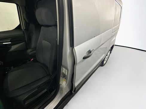 Used 2019 Ford Transit Connect XLT FWD image 12