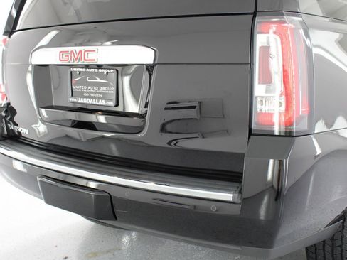 Used 2020 GMC Yukon Denali w/ Denali Premium Package AWD/4WD image 22