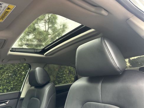 Used 2023 Honda Civic Touring image 32