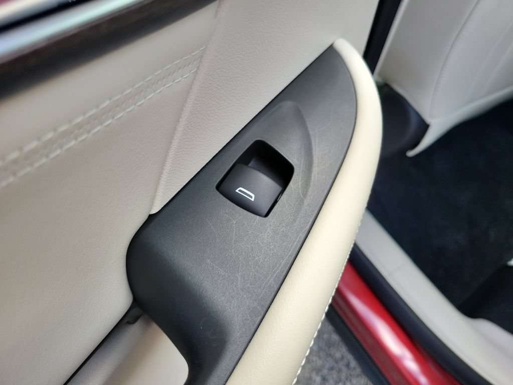 Used 2022 Buick Envision Avenir w/ Technology Package II AWD/4WD image 16