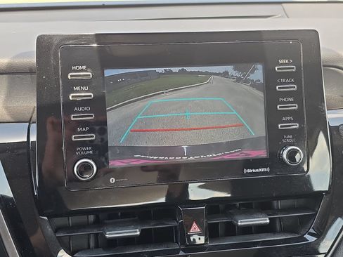 Used 2021 Toyota Camry SE FWD image 19