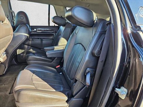 Used 2016 Buick Enclave Leather image 17