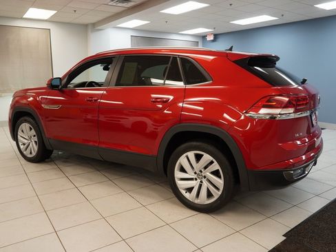 Used 2021 Volkswagen Atlas Cross Sport SE w/ Panoramic Sunroof Package image 8
