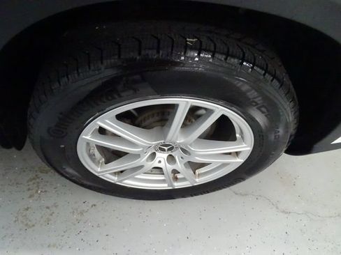 Used 2023 Mercedes-Benz GLC 300 4MATIC image 27