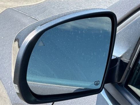 Used 2023 Jeep Cherokee Altitude Lux image 53