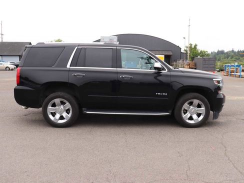Used 2017 Chevrolet Tahoe Premier AWD/4WD image 4