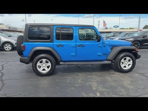 Used 2023 Jeep Wrangler Unlimited Sport AWD/4WD image 9