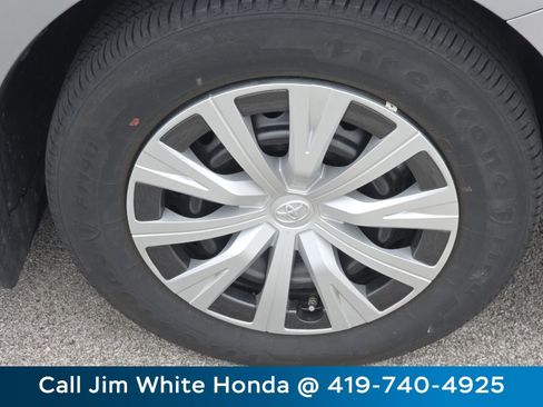 Used 2024 Toyota Camry LE image 12