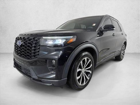 Used 2025 Ford Explorer ST-Line AWD/4WD image 8