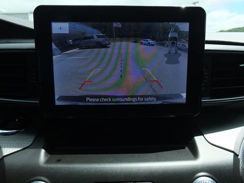 Used 2020 Ford Explorer XLT w/ Equipment Group 202A RWD image 28
