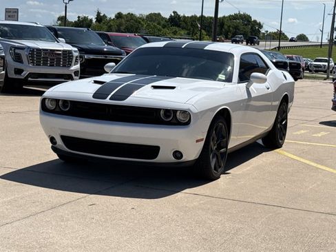 Used 2023 Dodge Challenger SXT w/ Blacktop Package RWD image 9