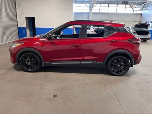 Used 2023 Nissan Kicks SR w/ SR Premium Package image 6